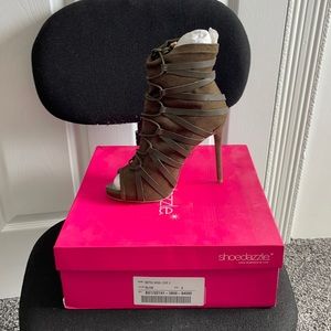 Olive Peep toe booties